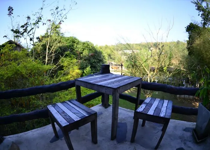 Resort Baan Pong Tara