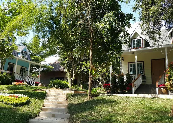 Baan Pong Tara Resort Suan Phueng