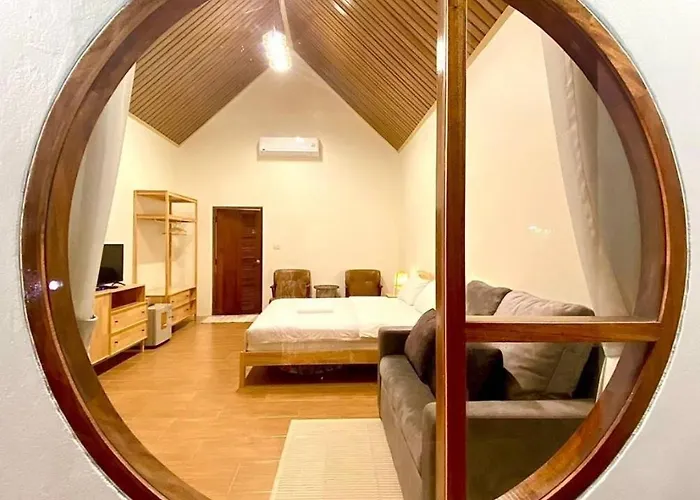 Baan Pong Tara 3* Suan Phueng