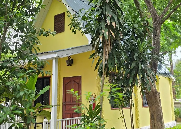 Baan Pong Tara