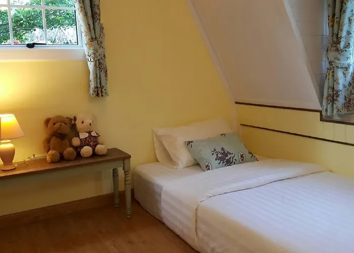 Resort Baan Pong Tara Suan Phueng