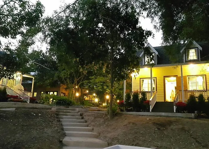 Baan Pong Tara Resort